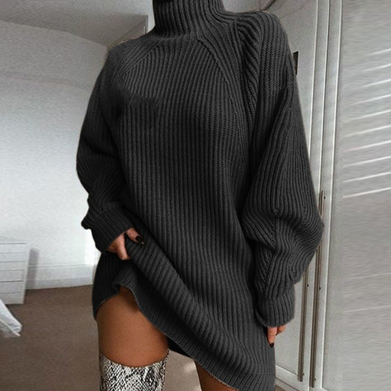 Oversized strikkekjole med høy hals