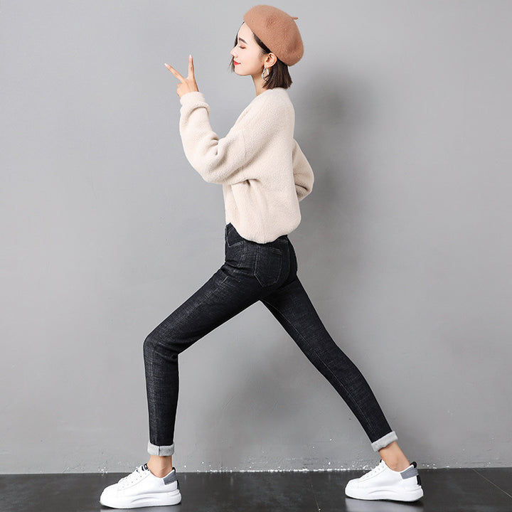 Kvinne i fôrede skinny jeans