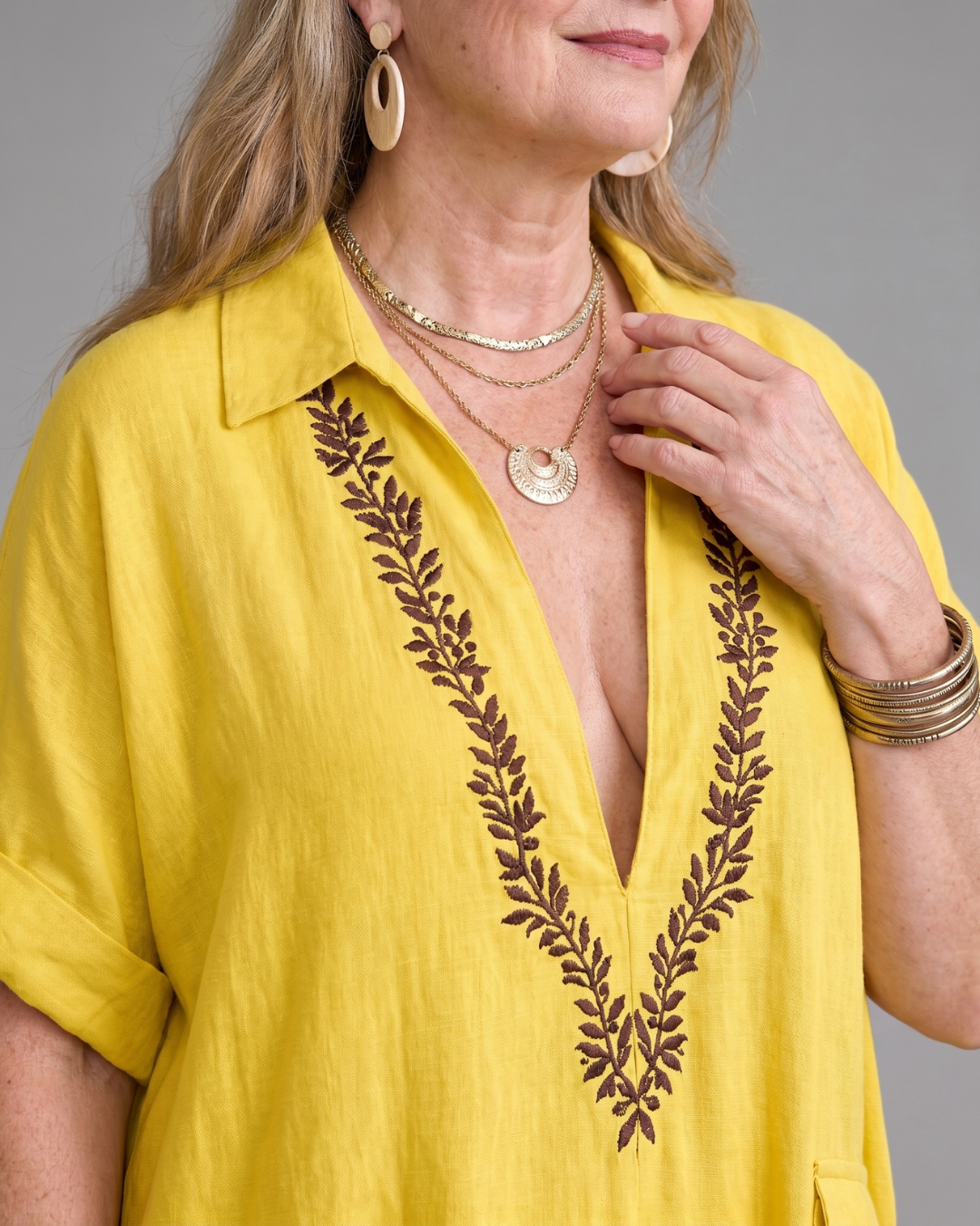 Posy | Brodert V-hals Maxikjole med Lomme Detalj
