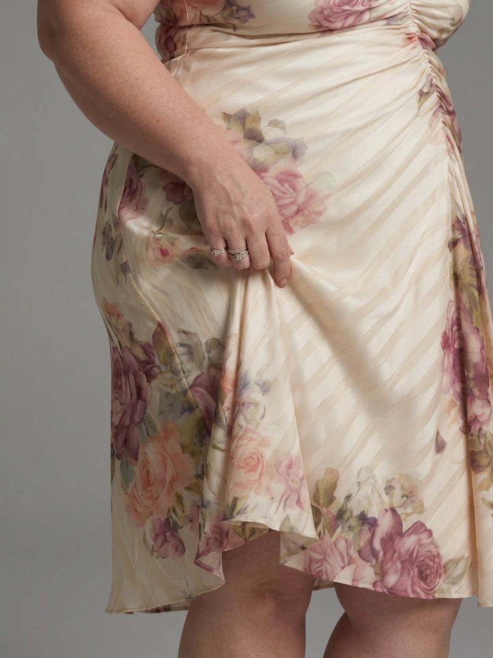 Eilwen | Flatterende Ermer Innpakning Blomsterstriper Midi Kjole