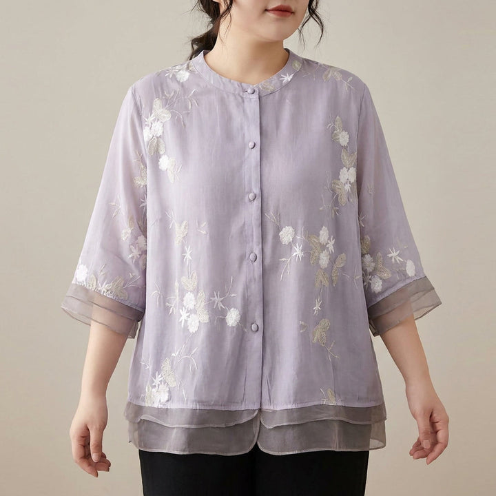 Delia | Elegant topp med broderte blomster