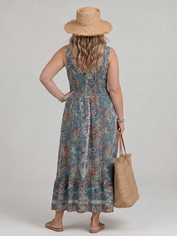 Nova | Ermeløs Paisley Print Midi Kjole