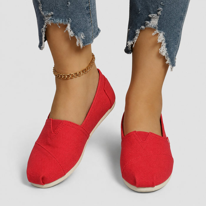 Elara | Lettvekt Canvas Slip-On Flats