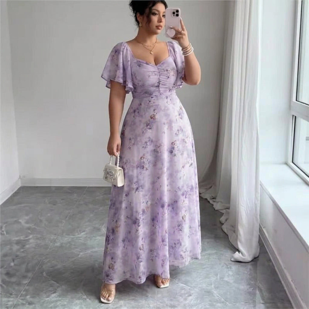 Naomi – Elegant Slim Kjole med Volangerm