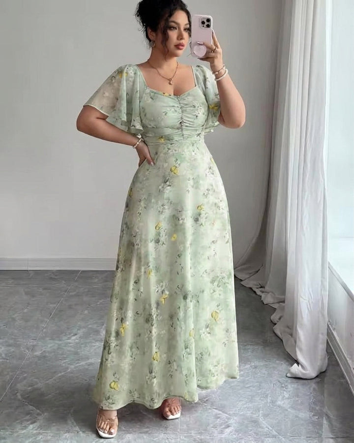 Naomi – Elegant Slim Kjole med Volangerm