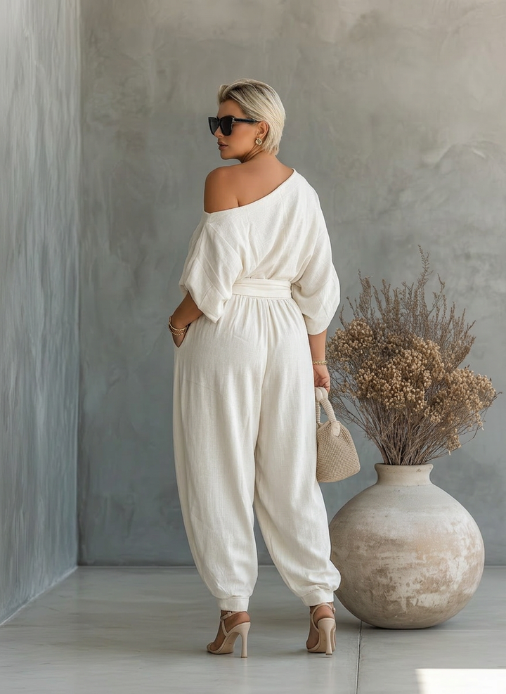 Kvinnesett i Off-White med Avtagbar Top og Tapered Bukser