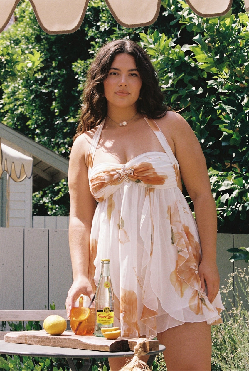 Elspeth – Floral Chiffon Mini Kjole for Gyldne Sommerdager