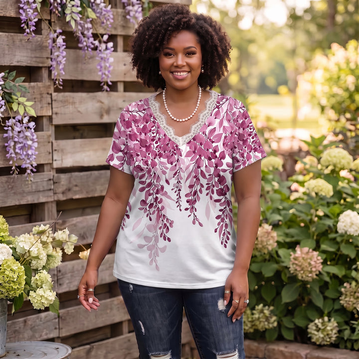 Noa | Vintage Bohemian Blomstertrykk Kvinne T-skjorte
