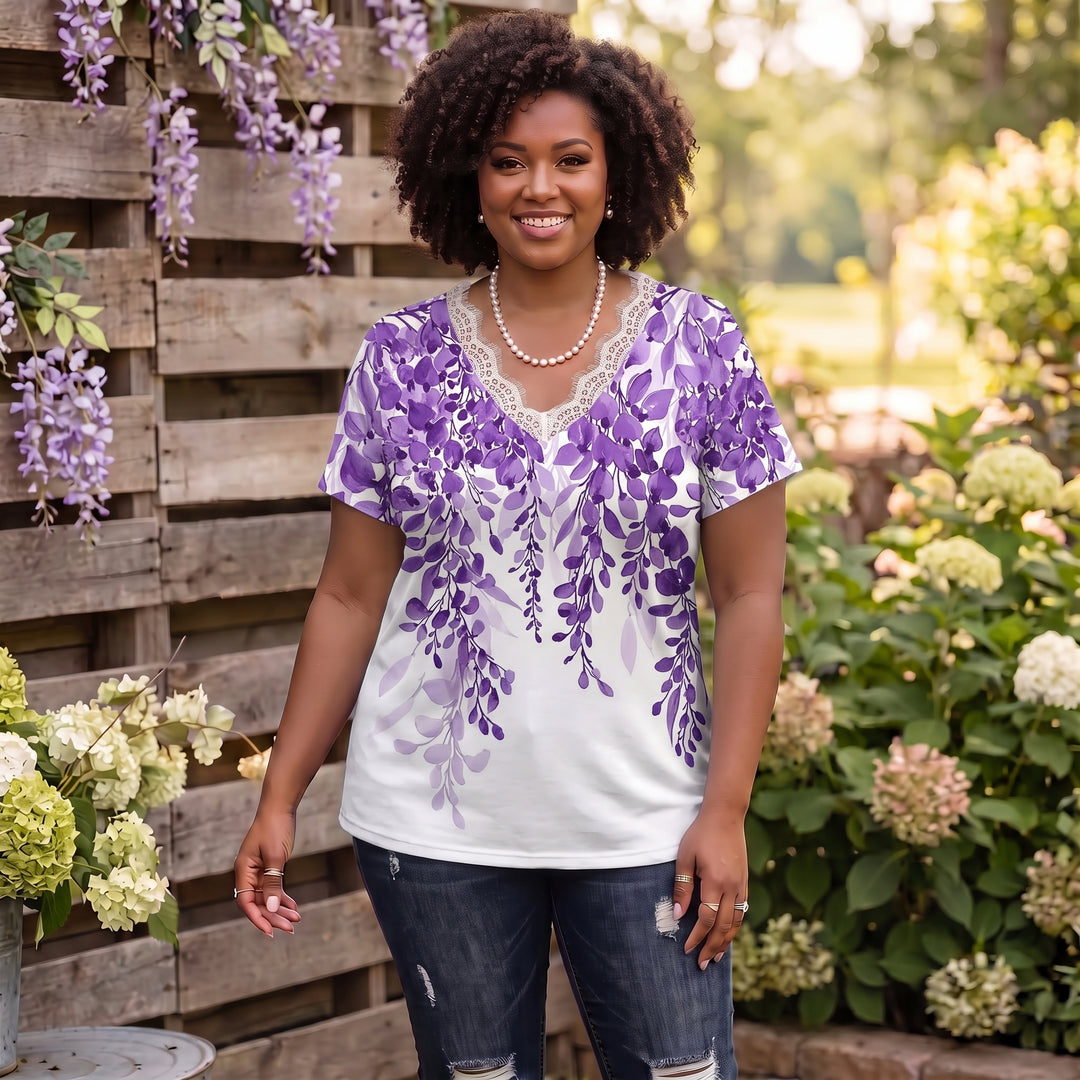 Noa | Vintage Bohemian Blomstertrykk Kvinne T-skjorte