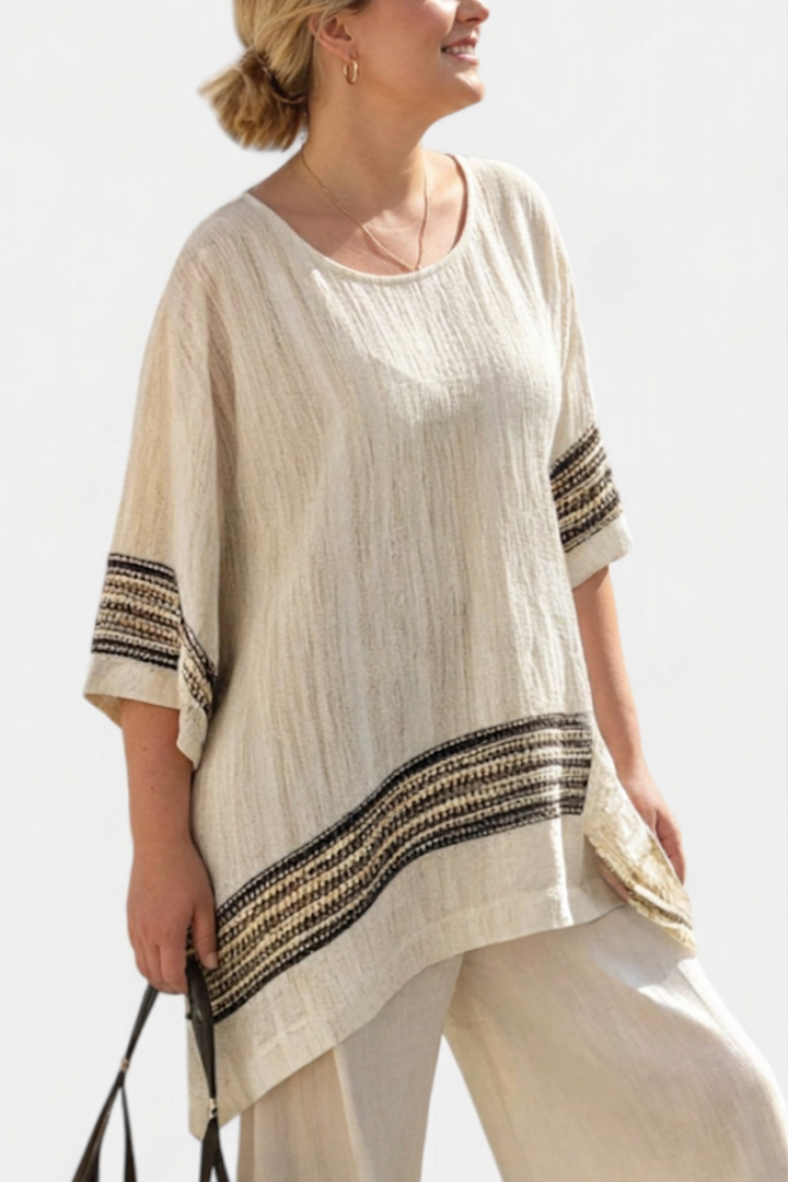 Genevieve — Elegant Linne Top Med Svarte Striper &amp; Flytende Bukser
