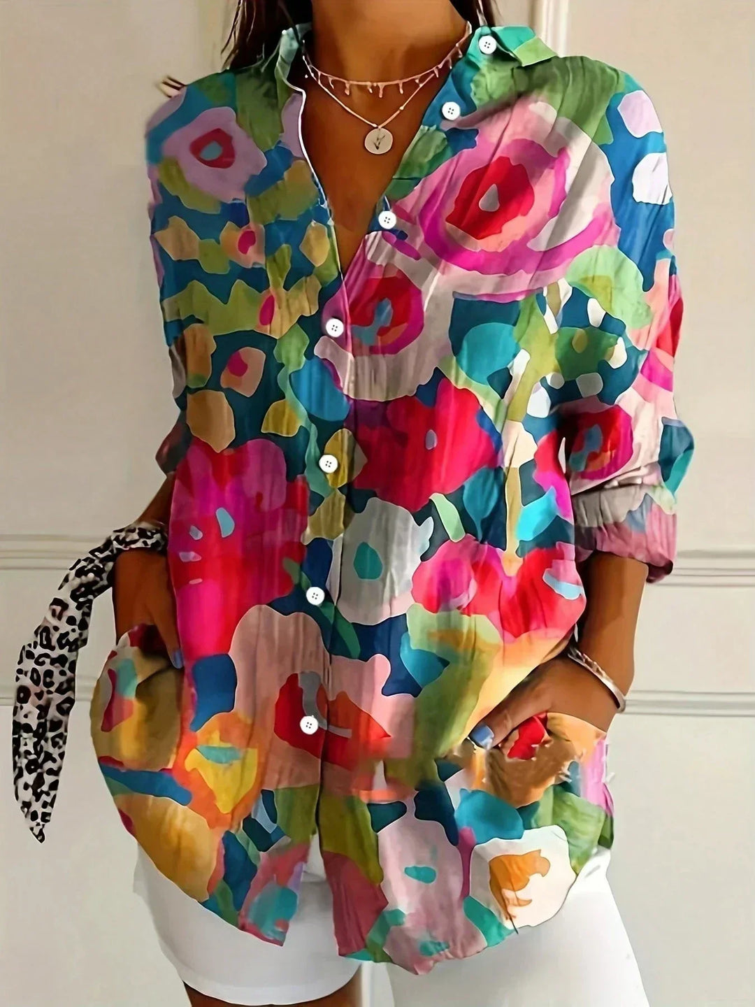 Selma | Fargerik Bluse med Lekent Print