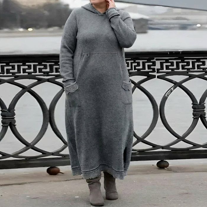 Hazel Strikket Maxi Kjole – Koselig Langermet Oversized Vinterkjole