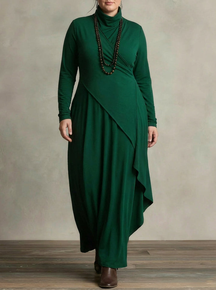 MONROE | PLEATET ASYMMETRISK HØY KRAGE MAXI KJOLE
