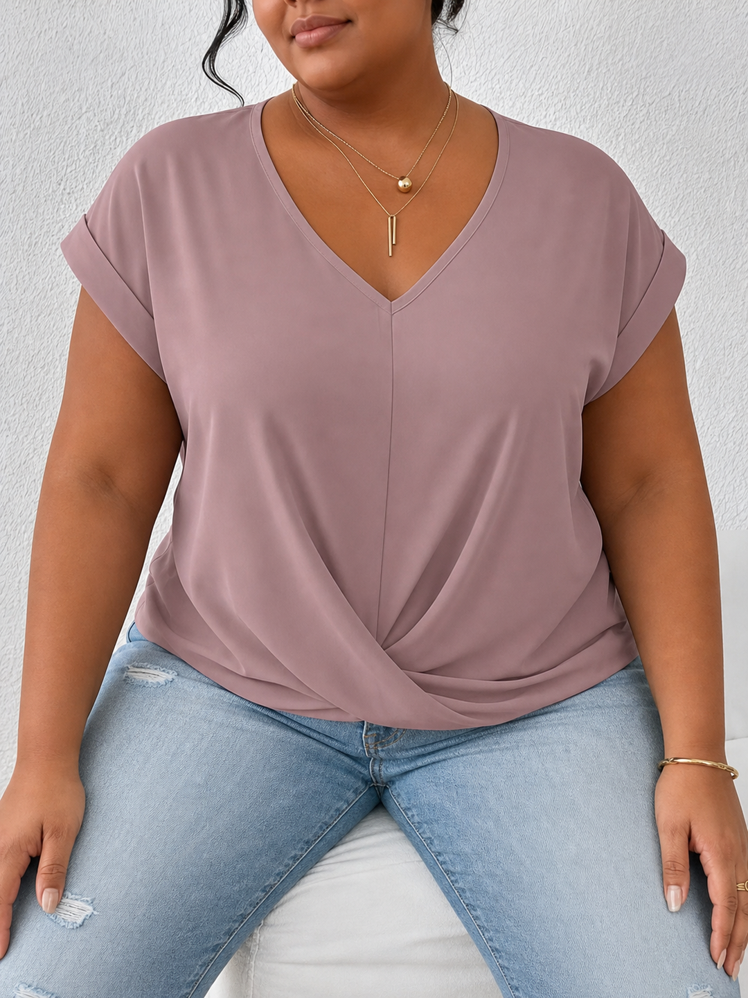 BELLA | Klassisk Twist Detalj V-Hals Topp