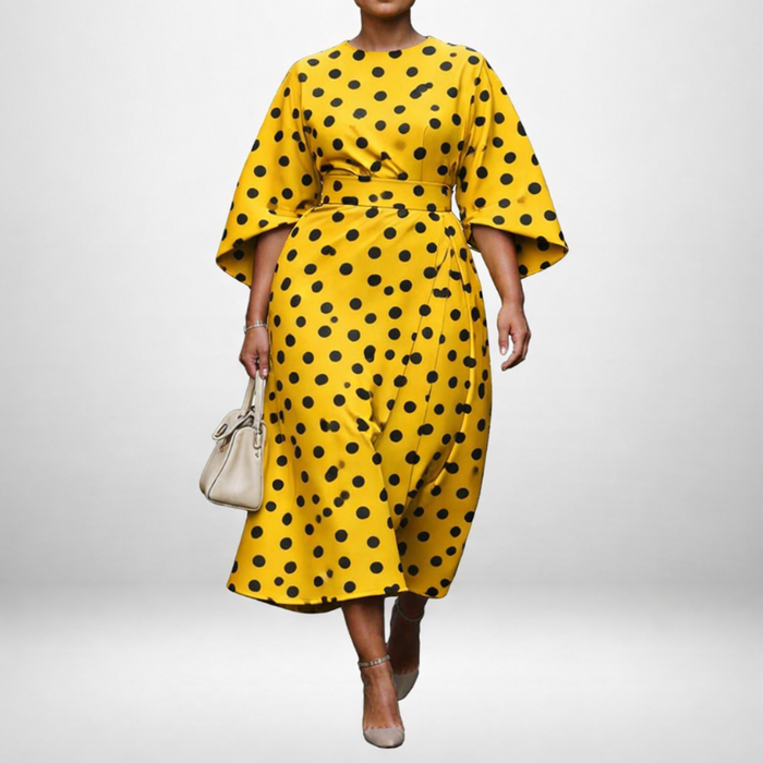 JUNIPER | Polka Dot Midi med Formet Midje og Lekende Eleganse